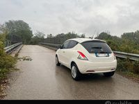 Usata Lancia Ypsilon 69 CV (50 kW) 2017 Bianco Utilitaria