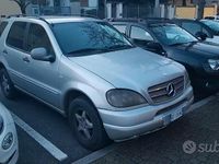 Usata Mercedes ML270 163 CV (119 kW) 2001 Grigio SUV