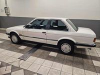 Usata BMW 320 129 CV (94 kW) 1987 Bianco Berlina