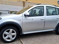 Usata Dacia Sandero Stepway 90 CV (66 kW) 2011 Argento Berlina