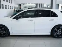 Usata Mercedes A180 Premium Plus 116 CV (85 kW) 2019 Bianco perlato mettallizzato Berlina