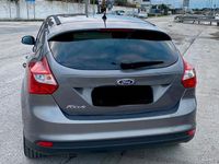 Begagnad Ford Focus 125 HK (91 kW) 2012 Grå Sedan