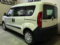 Usata Opel Combo Edition 95 CV (69 kW) 2013 Bianco Monovolume