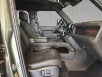 Usata Land Rover Defender HSE Dynamic 249 CV (183 kW) 2024 Pangea green SUV