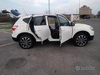 Usata Nissan Qashqai N-TEC 131 CV (96 kW) 2012 Bianco SUV
