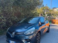 Käytetty Renault Clio IV Zen 75 HP (55 kW) 2017 Harmaa Sedan