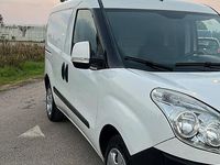 Usata Fiat Doblò 105 CV (77 kW) 2015 Bianco Monovolume