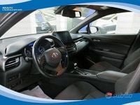 Usata Toyota C-HR Active 98 CV (72 kW) 2017 Grigio SUV