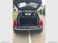 Usata Mini Cooper D 116 CV (85 kW) 2018 Nero Utilitaria
