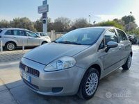 Usata Fiat Grande Punto Dynamic 75 CV (55 kW) 2008 Grigio Utilitaria