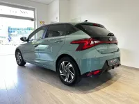 Usata Hyundai i20 101 CV (74 kW) 2023 Verde Utilitaria