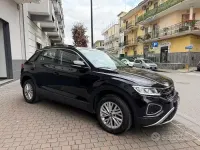 Usata VW T-Roc Life 150 CV (110 kW) 2024 Nero SUV