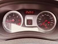 Usata Renault Clio II Dynamique 86 CV (63 kW) 2010 Grigio Berlina