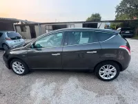 Usata Lancia Delta 120 CV (88 kW) 2010 Utilitaria
