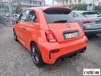 Usata Abarth 695 180 CV (132 kW) 2024 Arancione Utilitaria