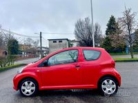Second-hand Toyota Aygo 68 CP (50 kW) 2010 Roșu Hatchback