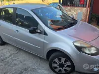 Usata Renault Clio II 100 CV (73 kW) 2011 Grigio Berlina