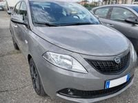 Usata Lancia Ypsilon Silver 69 CV (50 kW) 2023 Grigio Utilitaria