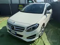 Usata Mercedes B180 Premium 109 CV (80 kW) 2016 Bianco Utilitaria