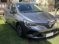Usata Renault Clio V Techno 91 CV (66 kW) 2023 Grigio Utilitaria