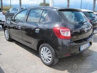 Usata Dacia Sandero Ambiance 90 CV (66 kW) 2015 Nero Utilitaria
