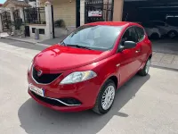 Usata Lancia Ypsilon Platinum 85 CV (62 kW) 2016 Rosso Utilitaria