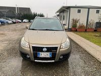 Usata Fiat Sedici 119 CV (87 kW) 2007 Oro SUV