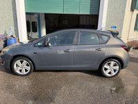 Usata Opel Astra 110 CV (80 kW) 2012 Grigio Berlina