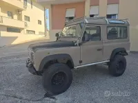 Usata Land Rover Defender 113 CV (83 kW) 1997 SUV