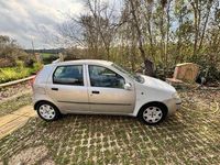 Usata Fiat Punto 69 CV (50 kW) 2004 Grigio Utilitaria