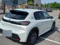 Usata Peugeot e-208 56 kW (77 CV) 2020 Bianco Utilitaria