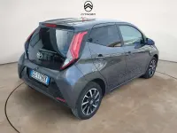 Usata Toyota Aygo Connect Style 72 CV (52 kW) 2021 Grigio Utilitaria