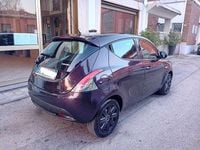 Usata Lancia Ypsilon 95 CV (69 kW) 2013 Viola Utilitaria