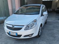 Usata Opel Corsa Enjoy 80 CV (58 kW) 2009 Bianco Utilitaria