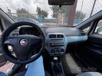 Usata Fiat Grande Punto 69 CV (50 kW) 2011 Bianco Utilitaria