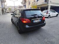 Usata Mercedes B180 109 CV (80 kW) 2012 Nero Monovolume