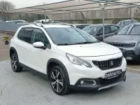 Usata Peugeot 2008 Allure 99 CV (72 kW) 2017 Bianco SUV