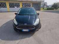 Usata Ford Fiesta 75 CV (55 kW) 2015 Nero Berlina