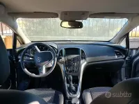 Usata Opel Astra 60 CV (44 kW) 2012 Grigio Berlina