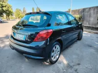 Usata Peugeot 207 109 CV (80 kW) 2008 Nero Berlina