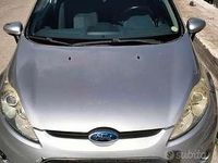 Usata Ford Fiesta Ghia 88 CV (64 kW) 1997 Berlina