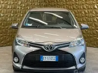Usata Toyota Yaris Active 90 CV (66 kW) 2015 Beige Utilitaria
