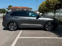 Usata VW Touareg R-line 231 CV (169 kW) 2019 Grigio SUV