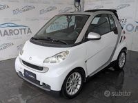 Usata Smart ForTwo Cabrio Pulse 45 CV (33 kW) 2009 Bianco Cabrio