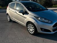 Usata Ford Fiesta 92 CV (67 kW) 2017 Grigio Utilitaria