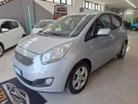 Usata Kia Venga EX 90 CV (66 kW) 2010 Argento Utilitaria