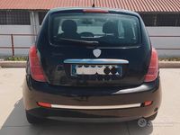 Usata Lancia Ypsilon 60 CV (44 kW) 2004 Blu Utilitaria