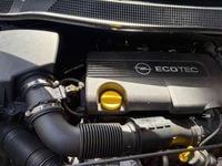 Usata Opel Meriva Cosmo 101 CV (74 kW) 2010 Bronzo Monovolume