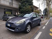 Usata Renault Clio II 75 CV (55 kW) 2011 Blu Berlina