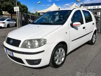 Usata Fiat Punto Dynamic 69 CV (50 kW) 2005 Bianco Utilitaria
